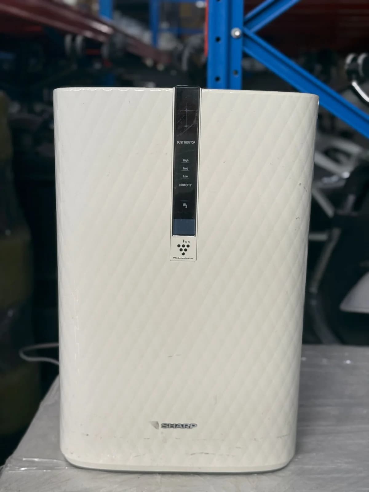 Air Purifier, photograph 1 of 1